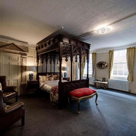 Stone Court House Hotel Мейдстън Екстериор снимка