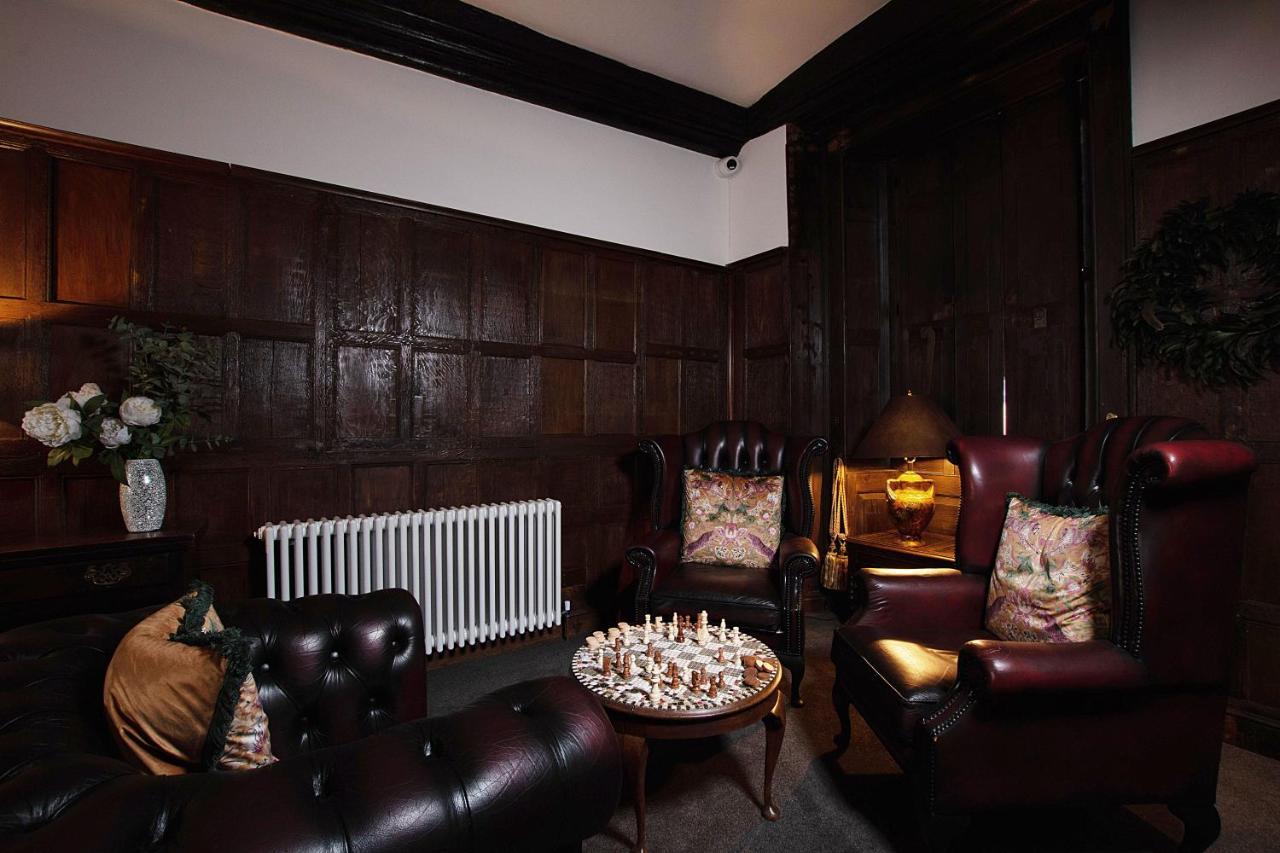 Stone Court House Hotel Мейдстън Екстериор снимка